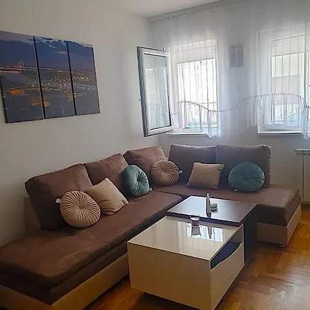 Apartment Belgradian 011 *